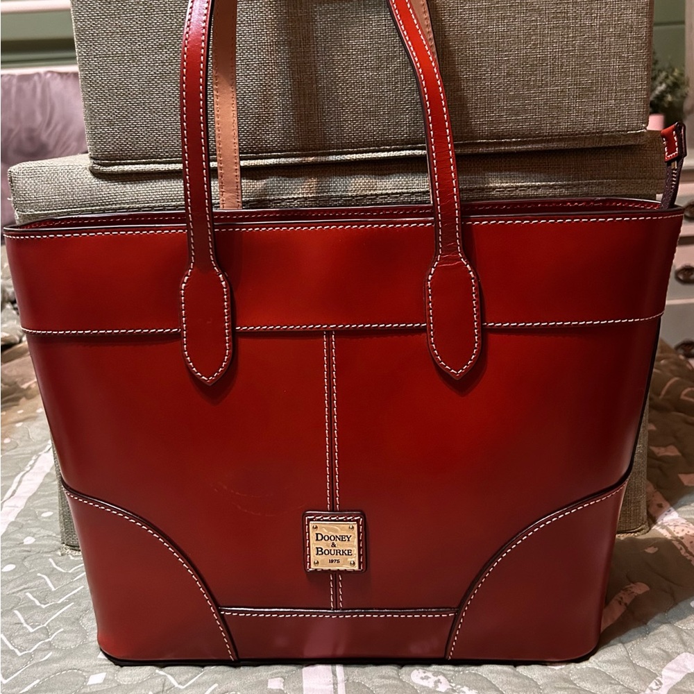 Dooney & Bourke Selleria Florentine - NWT